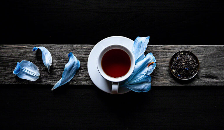 Breakfast Tea vs Earl Grey: Contrasting Tea Blends