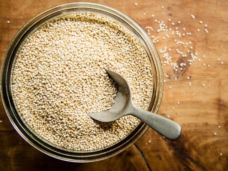 Oats vs Quinoa: Comparing Grain Options